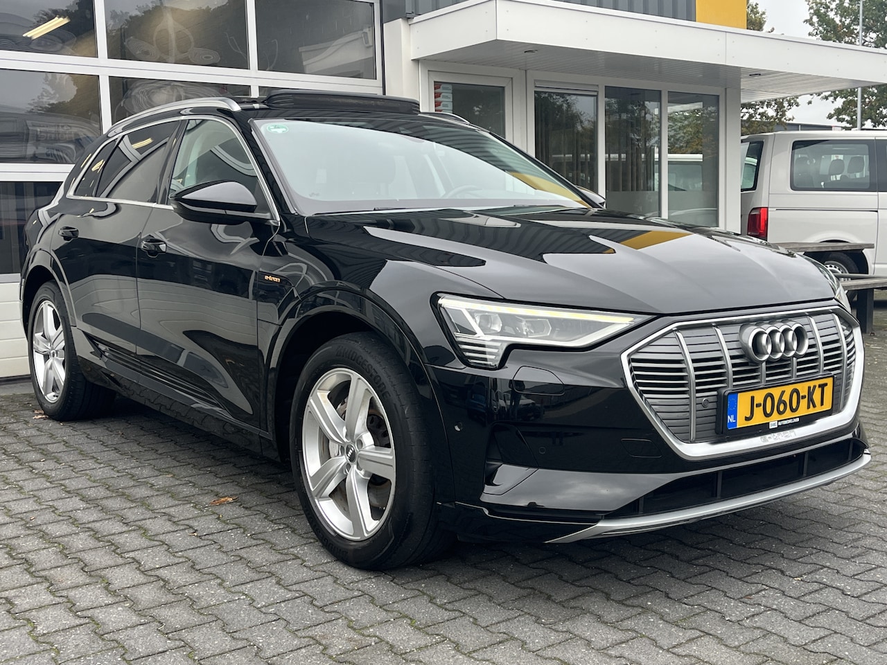 Audi e-tron - e-tron 50 quattro Launch edition plus 71 kWh SOH 86.9 % ACC Panoramadak Lederen bekleding - AutoWereld.nl