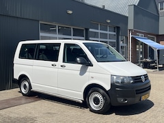 Volkswagen Transporter Kombi - 2.0 TDI L1H1 9 zitplaatsen Airco Parkeerhulp sensoren achter Cruise control Personenbus Ko