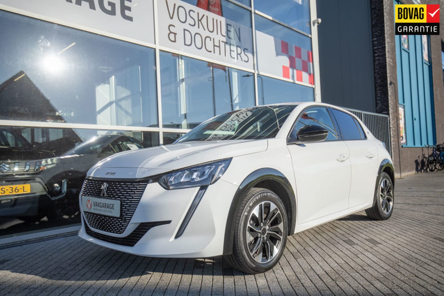 Peugeot e-208 - EV Allure Pack 50 kWh - AutoWereld.nl