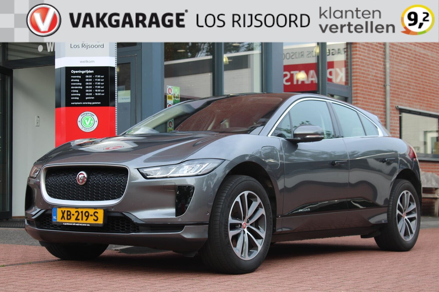 Jaguar I-PACE - EV400 | Panorama | Camera | Stoelverwarming | Vol- Leder | Cruise & Climate Control | Navi - AutoWereld.nl