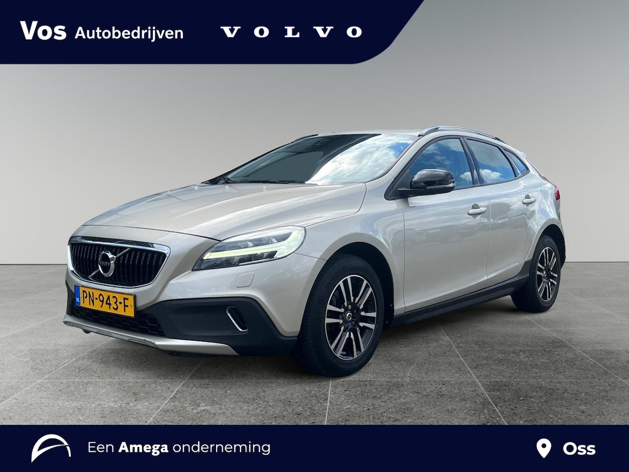 Volvo V40 Cross Country - 1.5 T3 Nordic+ l Trekhaak l - AutoWereld.nl