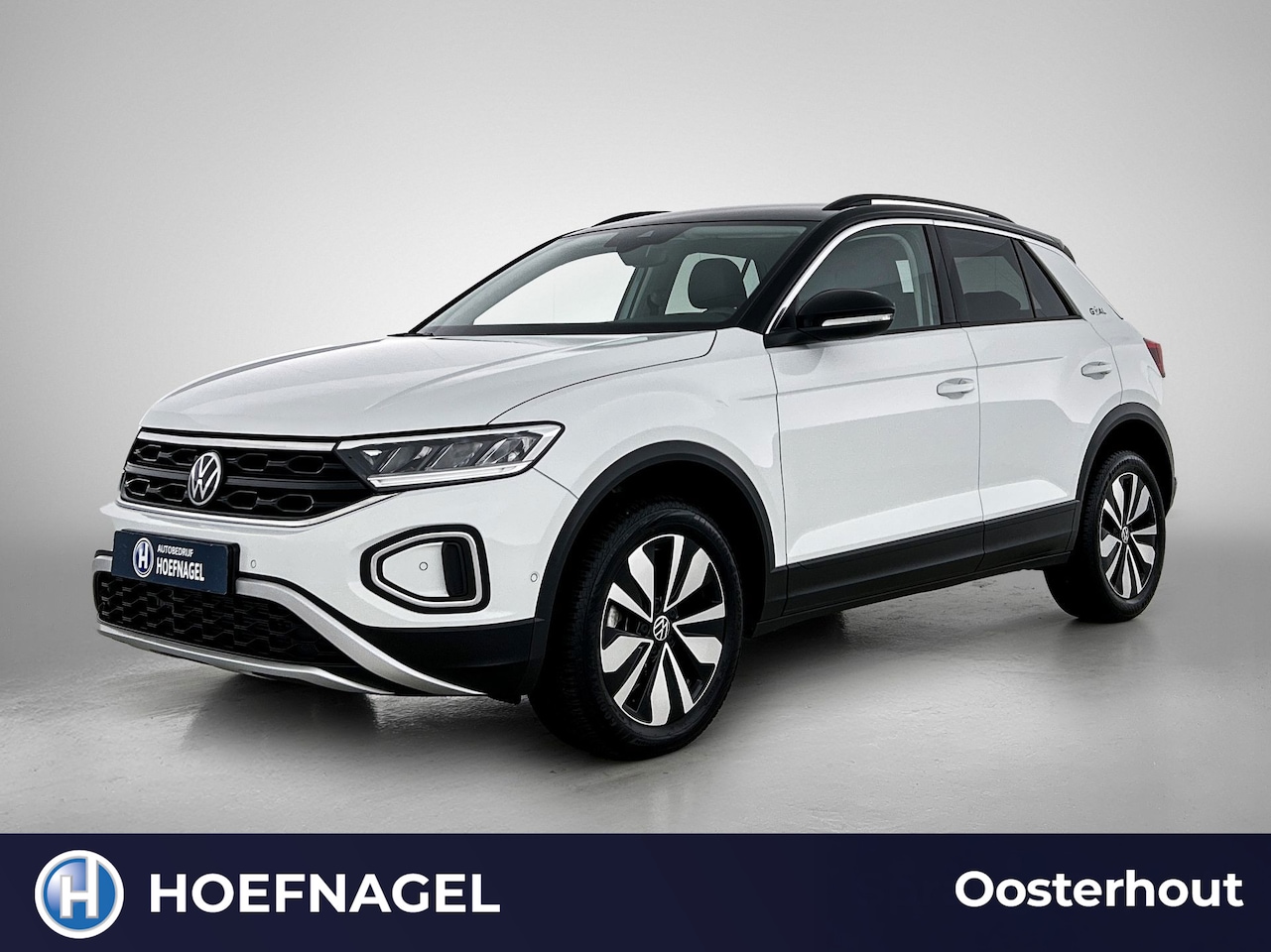 Volkswagen T-Roc - 1.5 TSI Life Edition | Automaat | Adaptive Cruise | Stoelverwarming | CarPlay | Parkeersen - AutoWereld.nl