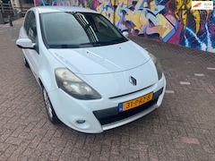 Renault Clio - 1.2 Collection 5 deuren airco elektrische ramen sport wielen apk maart 2027 bouwjaar 2011