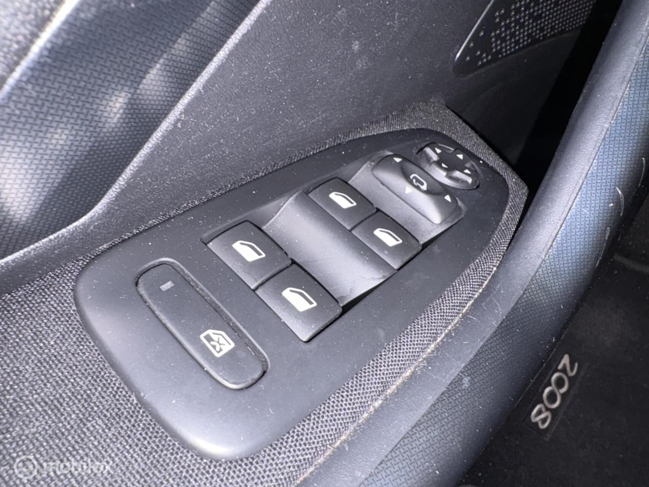 Peugeot 2008 - 1.2 PureTech Allure Automaat - Apk - Navi - Cruise