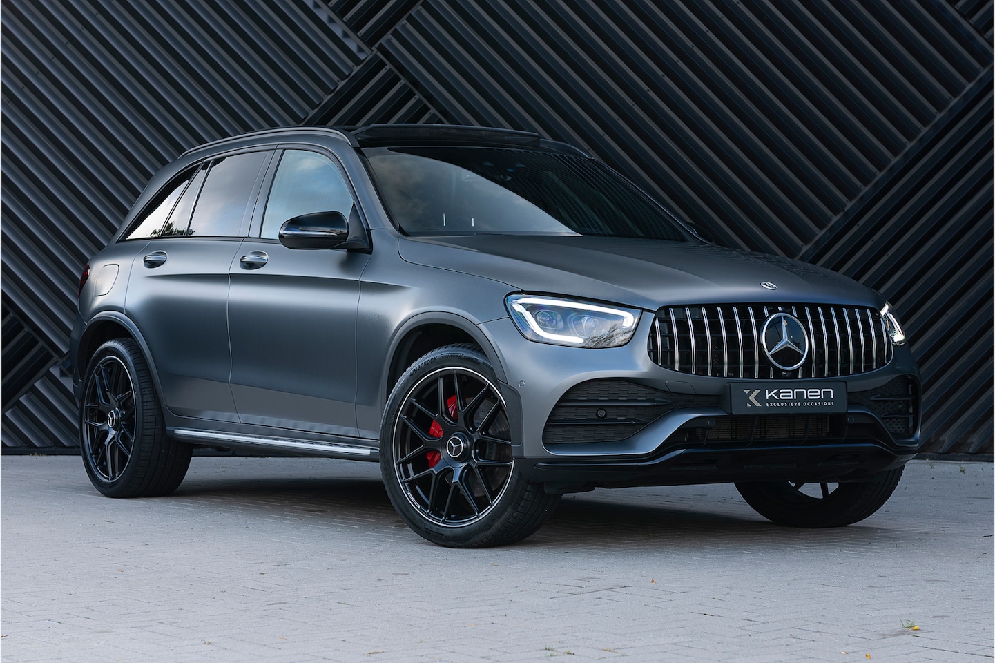 Mercedes-Benz GLC-klasse - 300 e 4MATIC AMG Camera IHC+ HUD Ambient Klima Night Trekhaak - AutoWereld.nl