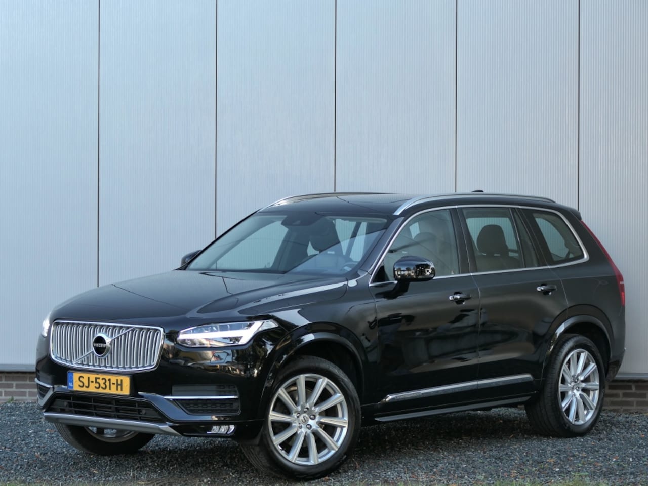Volvo XC90 - T5 AWD Inscription 12MND garantie Panoramadak / Trekhaak / Stoelkoeling - AutoWereld.nl