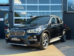 BMW X1 - SDrive18i High Executive/SportStoelen+LED+Trekhaak
