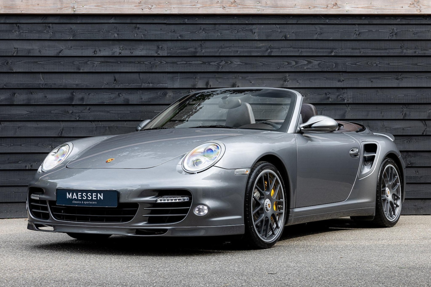 Porsche 911 Cabrio - 3.8 Turbo S - PCCB - 1ste lak - NL geleverd - AutoWereld.nl
