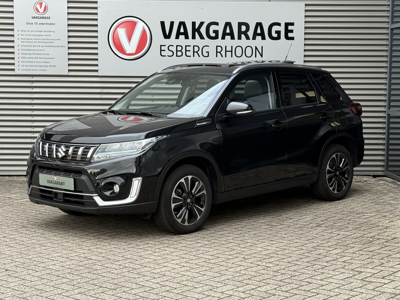 Suzuki Vitara - 1.5 Hybrid Style AUTOMAAT SCHUIFDAK,NAVI/CAMERA - AutoWereld.nl