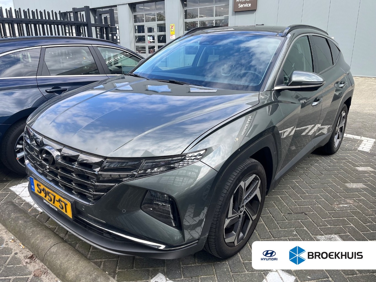 Hyundai Tucson - 1.6 T-GDI HEV 230pk Premium Sky | Carplay | Leder | Panoramadak | 19-inch Velgen | Navigat - AutoWereld.nl