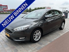 Ford Focus - 1.0 Lease Edition Navigatie Airco/ecc keurige auto