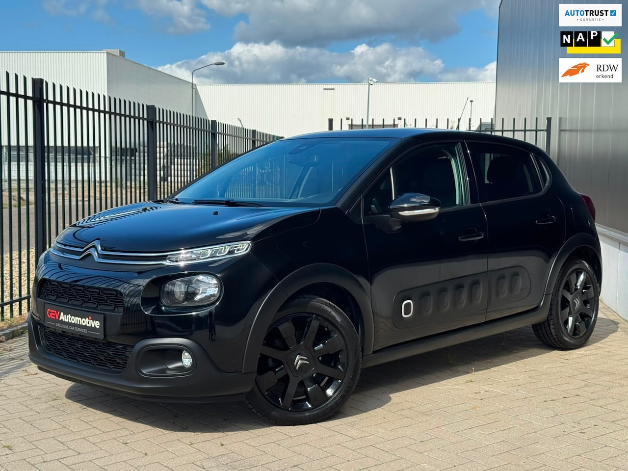 Citroën C3 - 1.2 PureTech Shine Camera Cruise Line-assist Carplay - AutoWereld.nl