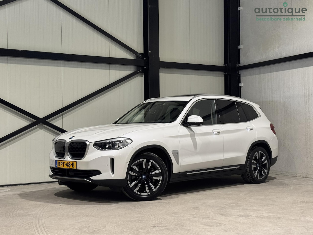 BMW iX3 - Executive 80 kWh | panorama | navi | leder | led | - AutoWereld.nl