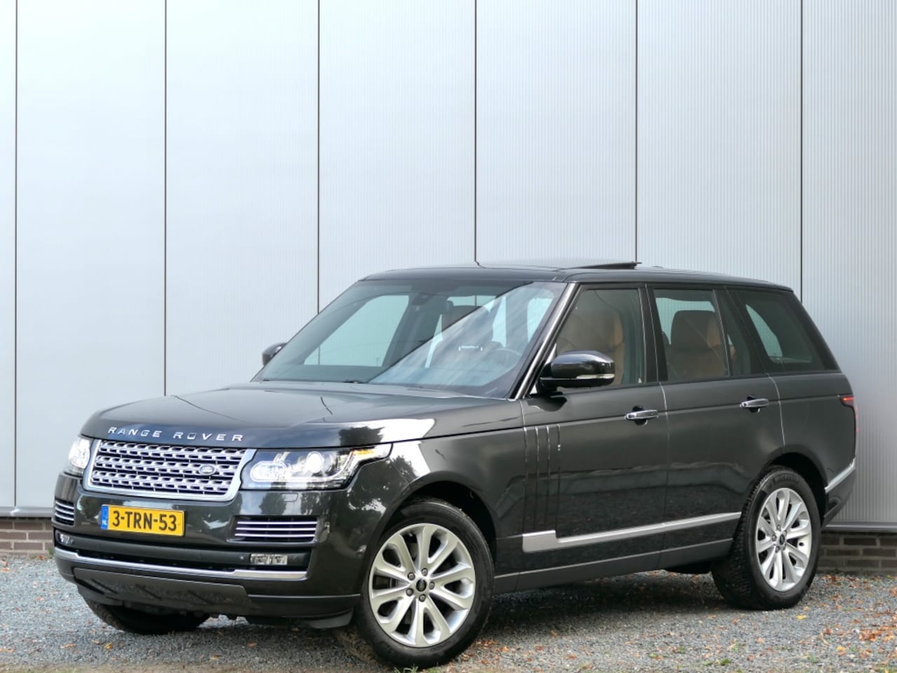 Land Rover Range Rover - 3.0 TDV6 Autobiography Panoramadak / Massage stoelen / Parkeer camera - AutoWereld.nl