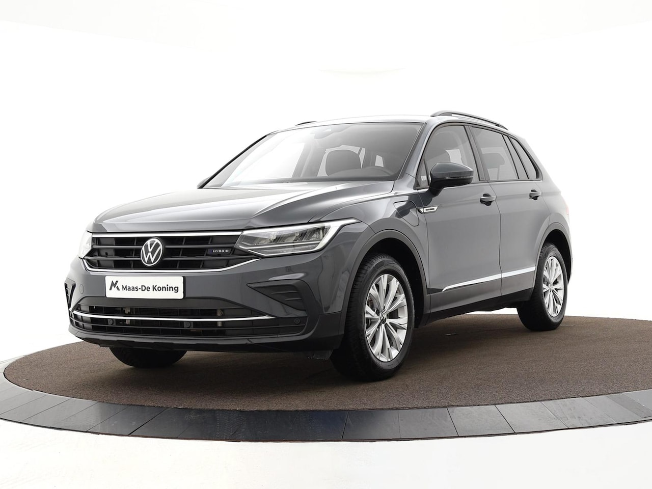 Volkswagen Tiguan - 1.4 TSI eHybrid 245pk DSG Life Business · Camera · Inklap. Trekhaak · Dodehoeksensor · ACC - AutoWereld.nl
