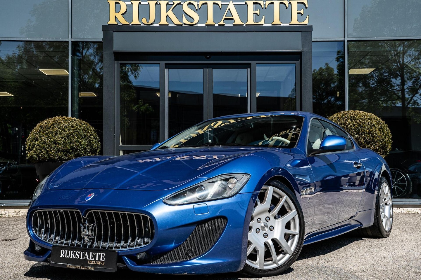 Maserati GranTurismo - 4.7 Sport|ALCANTARA HEMEL|CAMERA|BOSE - AutoWereld.nl