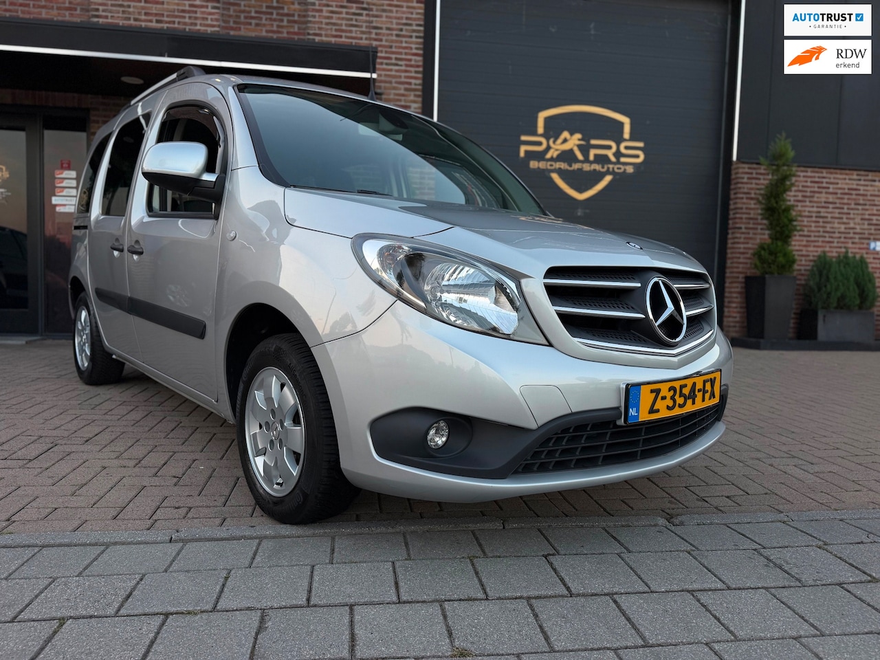 Mercedes-Benz Citan - 112 Ambiente Automaat Airco Elk.Ramen Cruise Control Dubbele Schuifderen zeer nette!! - AutoWereld.nl