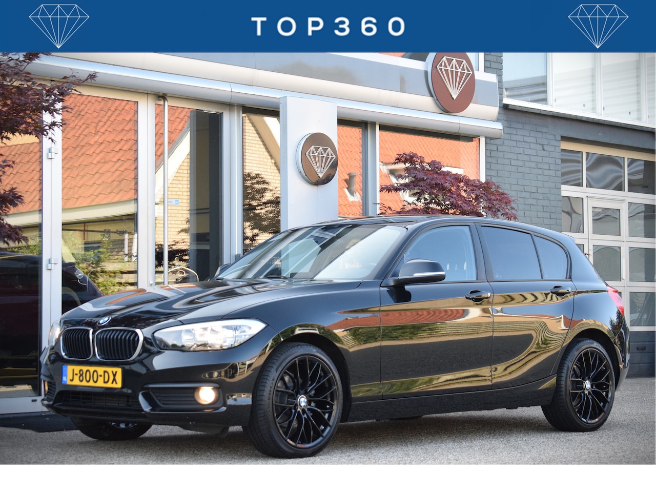 BMW 1-serie - 116i Essential 18 inch | Stoelverwarming - AutoWereld.nl