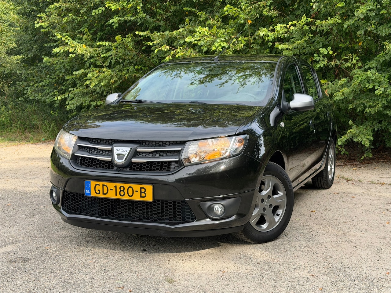 Dacia Sandero - 0.9 TCe 10th Anniversary |AIRCO+CRUISE| - AutoWereld.nl