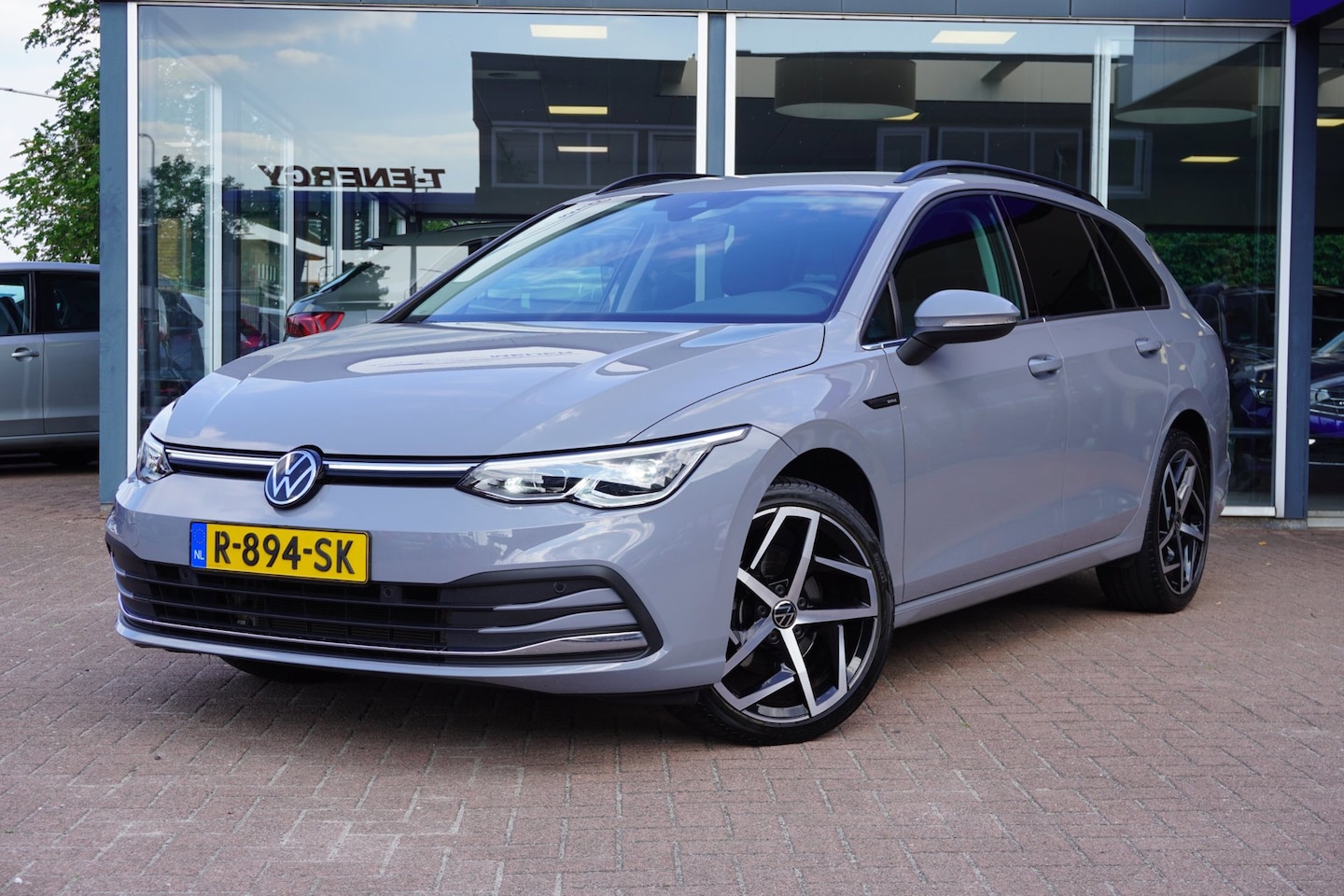Volkswagen Golf Variant - 1.5 eTSI Style | Automaat | Airco | Navigatie | Carplay | Elek. pakket | Vol opties | Inru - AutoWereld.nl