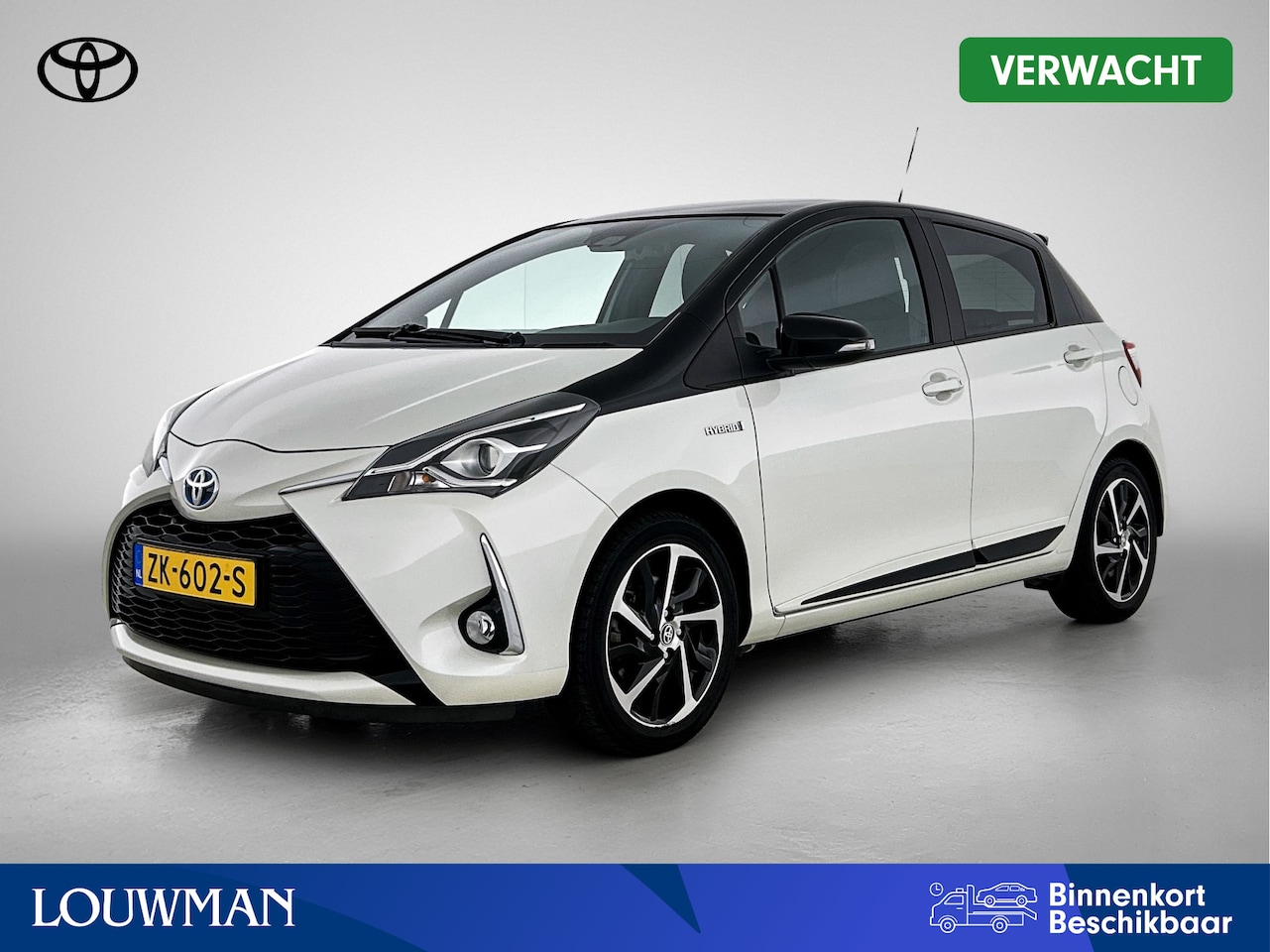 Toyota Yaris - 1.5 Hybrid Executive Bi-Tone | Dealer onderhouden | Panoramadak | Navigatie | Climate Cont - AutoWereld.nl