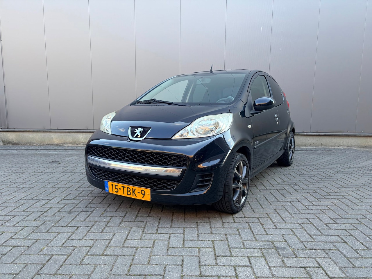 Peugeot 107 - 1.0-12V Sportium 1.0-12V Sportium - AutoWereld.nl