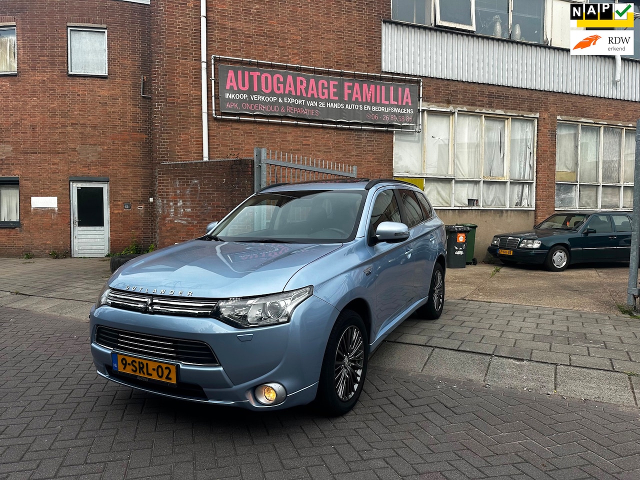 Mitsubishi Outlander - 2.0 PHEV instyle 2.0 PHEV instyle - AutoWereld.nl