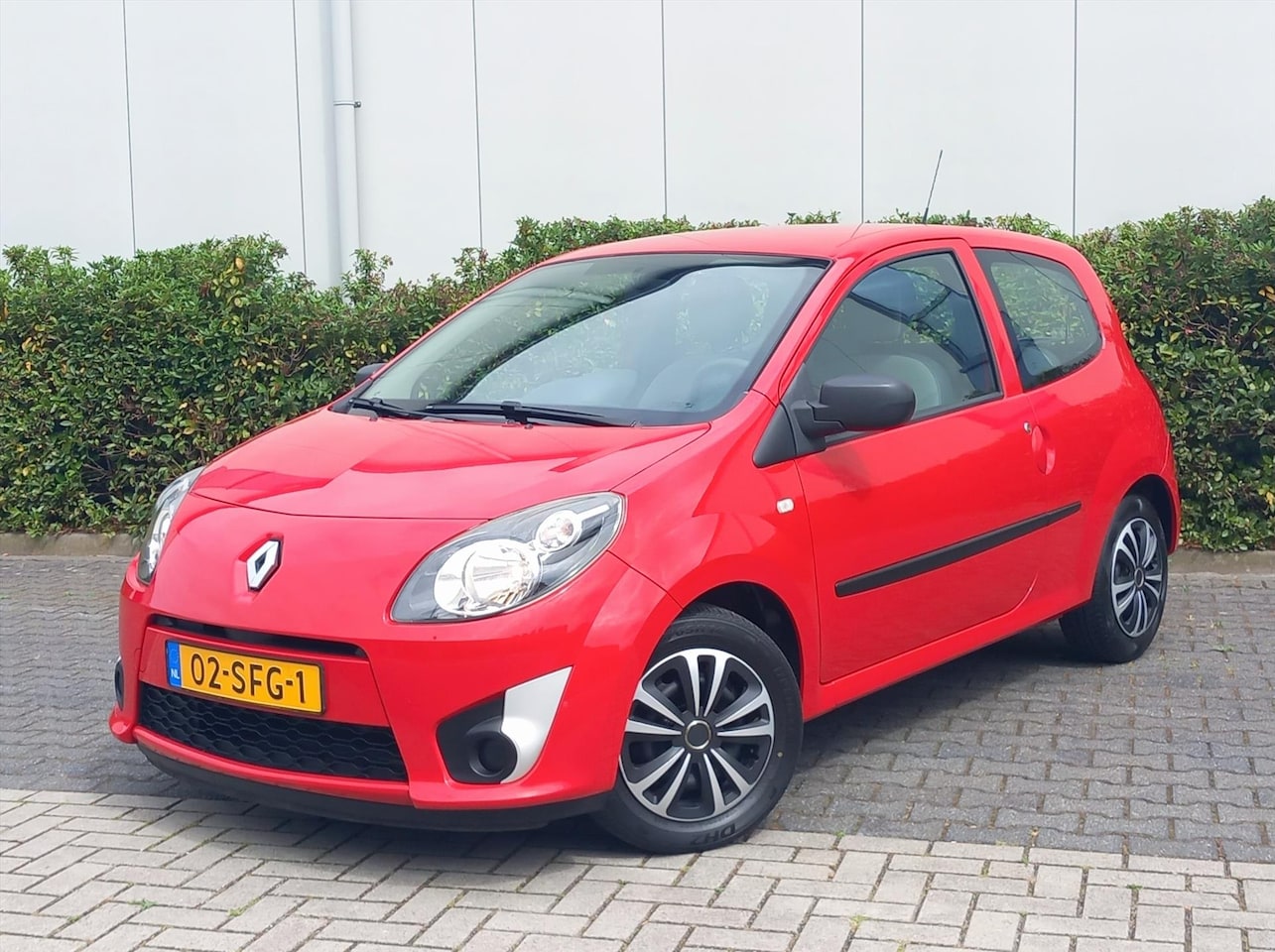 Renault Twingo - 1.2 16V 75pk ECO² Authentique - AutoWereld.nl