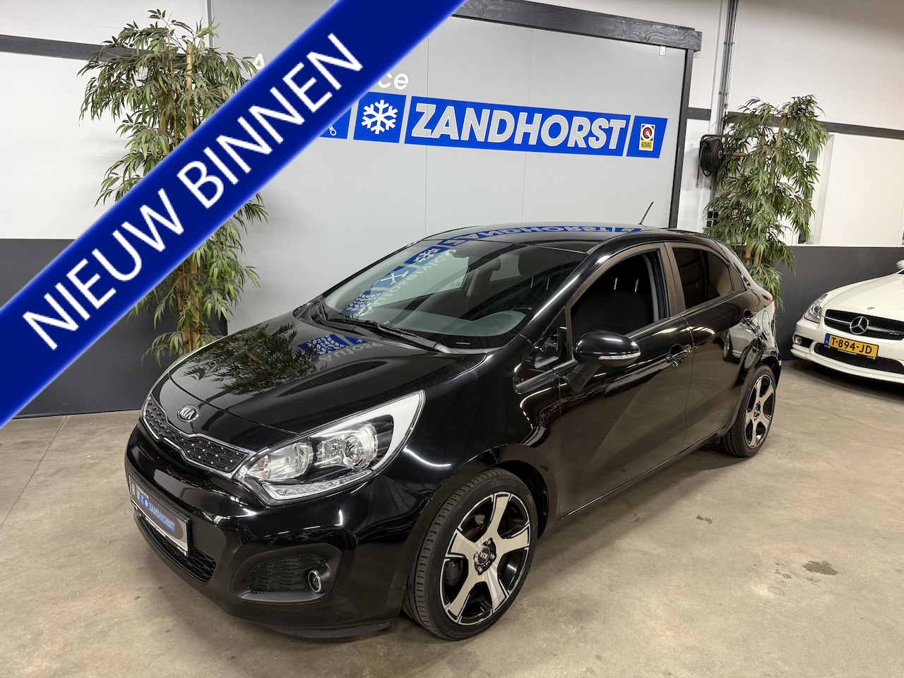 Kia Rio - 1.2 CVVT ExecutiveLine // Ecc // Cruise // LM velgen - AutoWereld.nl