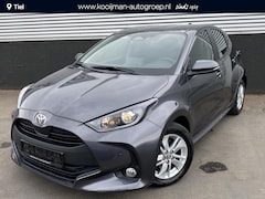 Toyota Yaris - 1.5 Hybrid 115 Business Parkeersensoren rondom, Stoelverwarming, Achteruitrij camera, Adap
