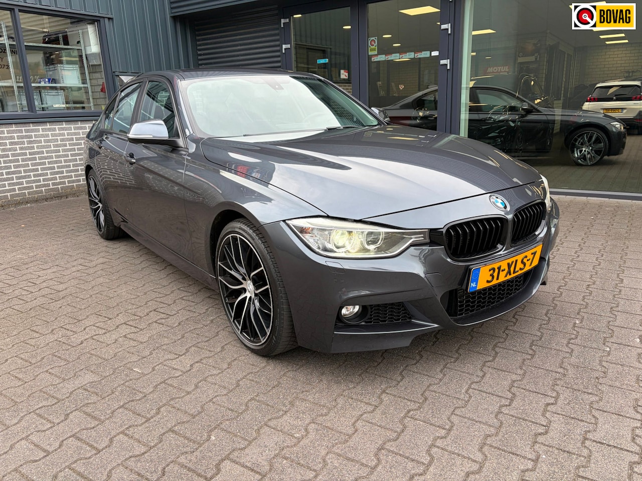 BMW 3-serie - 320i High Executive | Motor vervangen - AutoWereld.nl