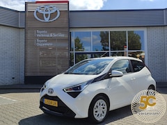 Toyota Aygo - 1.0 VVT-i x-play CAMERA AIRCO APPLE/ANDROID BLUETOOTH NL-AUTO DAB+