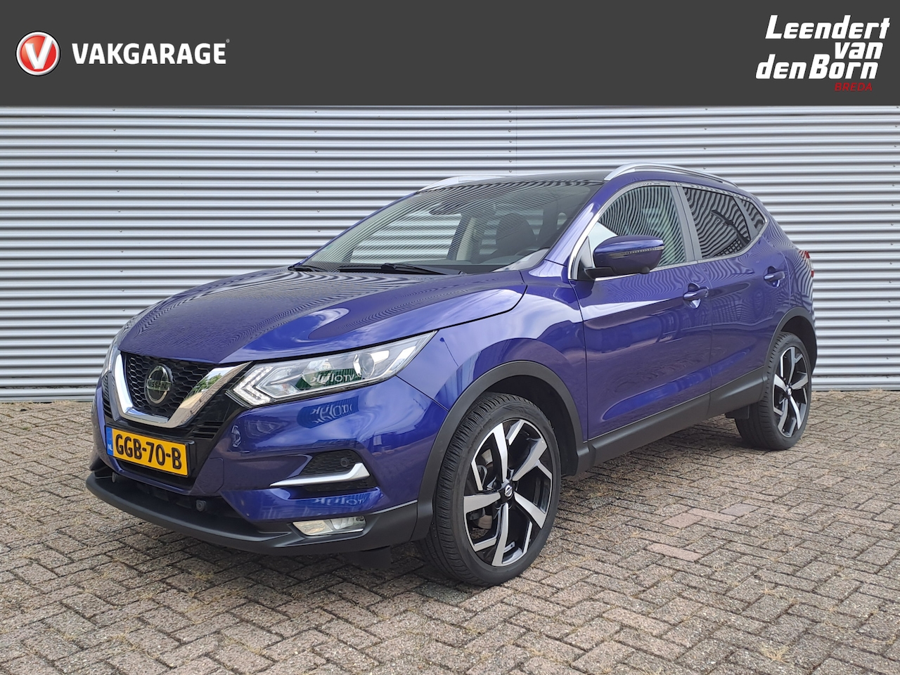 Nissan Qashqai - 1.3 DIG-T Design Edition | Automaat | Trekhaak | Pano Dak | Navi | Cruise | Camera | Apple - AutoWereld.nl