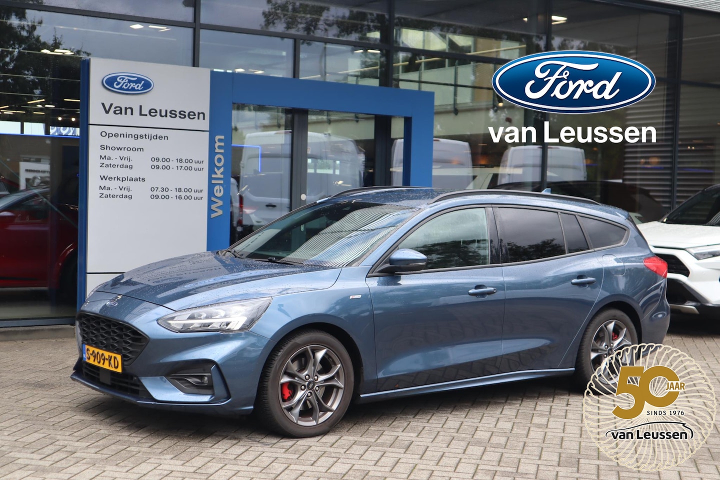 Ford Focus Wagon - 125PK ST-LINE WINTERPACK HEAD-UP KEYLESS CAMERA P-SENSOREN - AutoWereld.nl