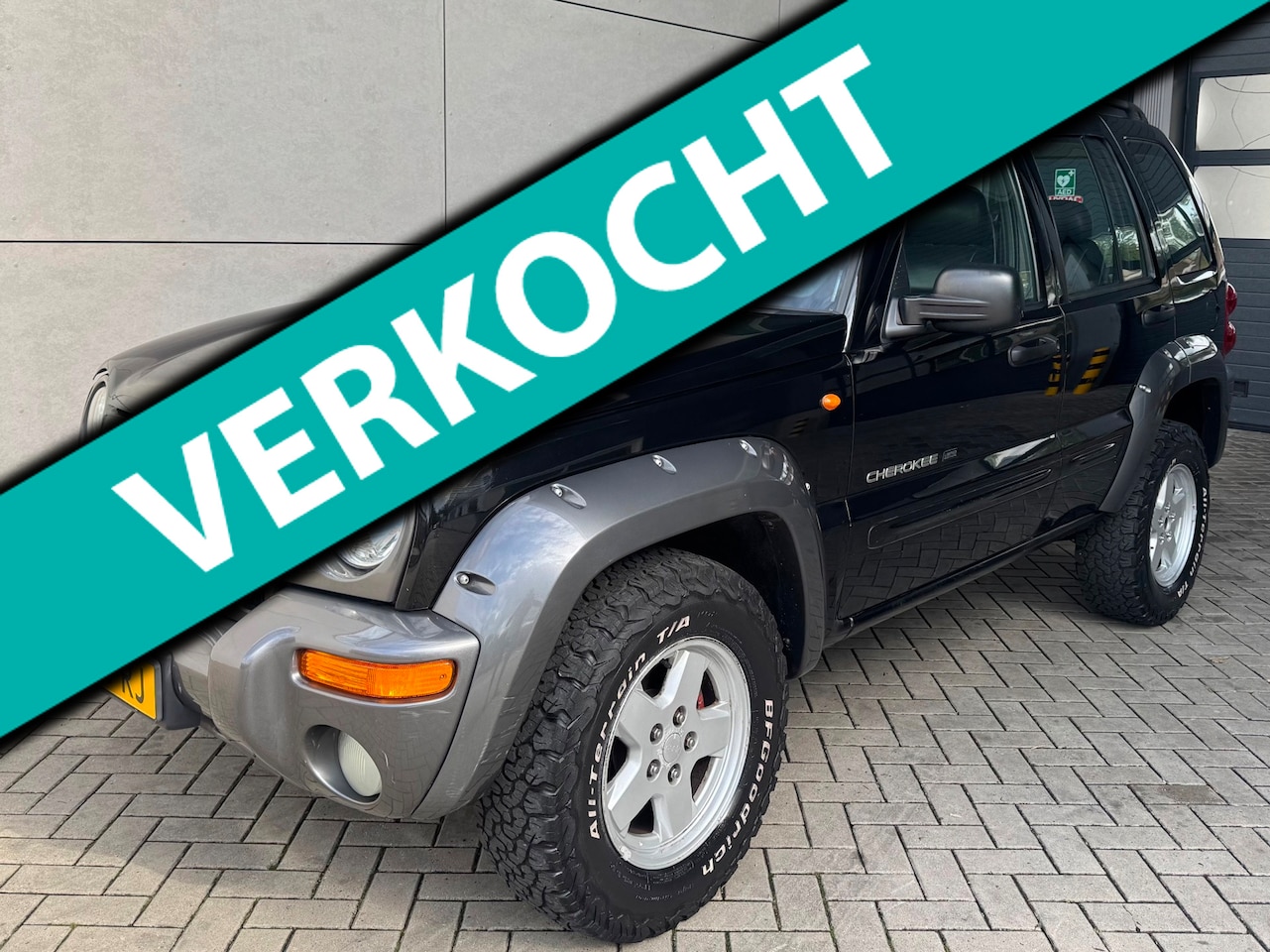 Jeep Cherokee - 3.7i V6 Renegade 2003 AUTOMAAT 4x4 - AutoWereld.nl