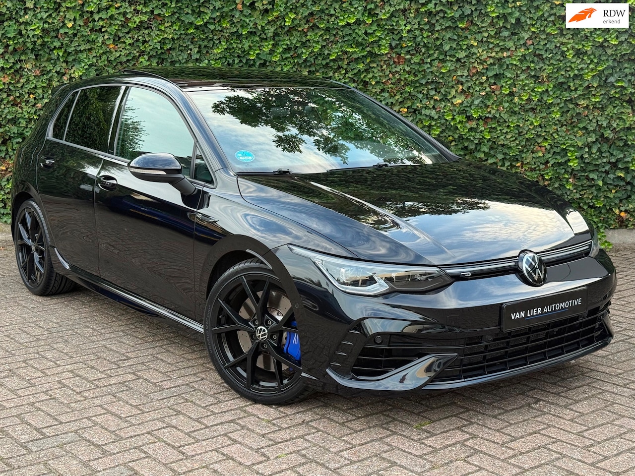Volkswagen Golf - 2.0 TSI R 4Motion | Pano | Akra | Ventilatie | ACC - AutoWereld.nl