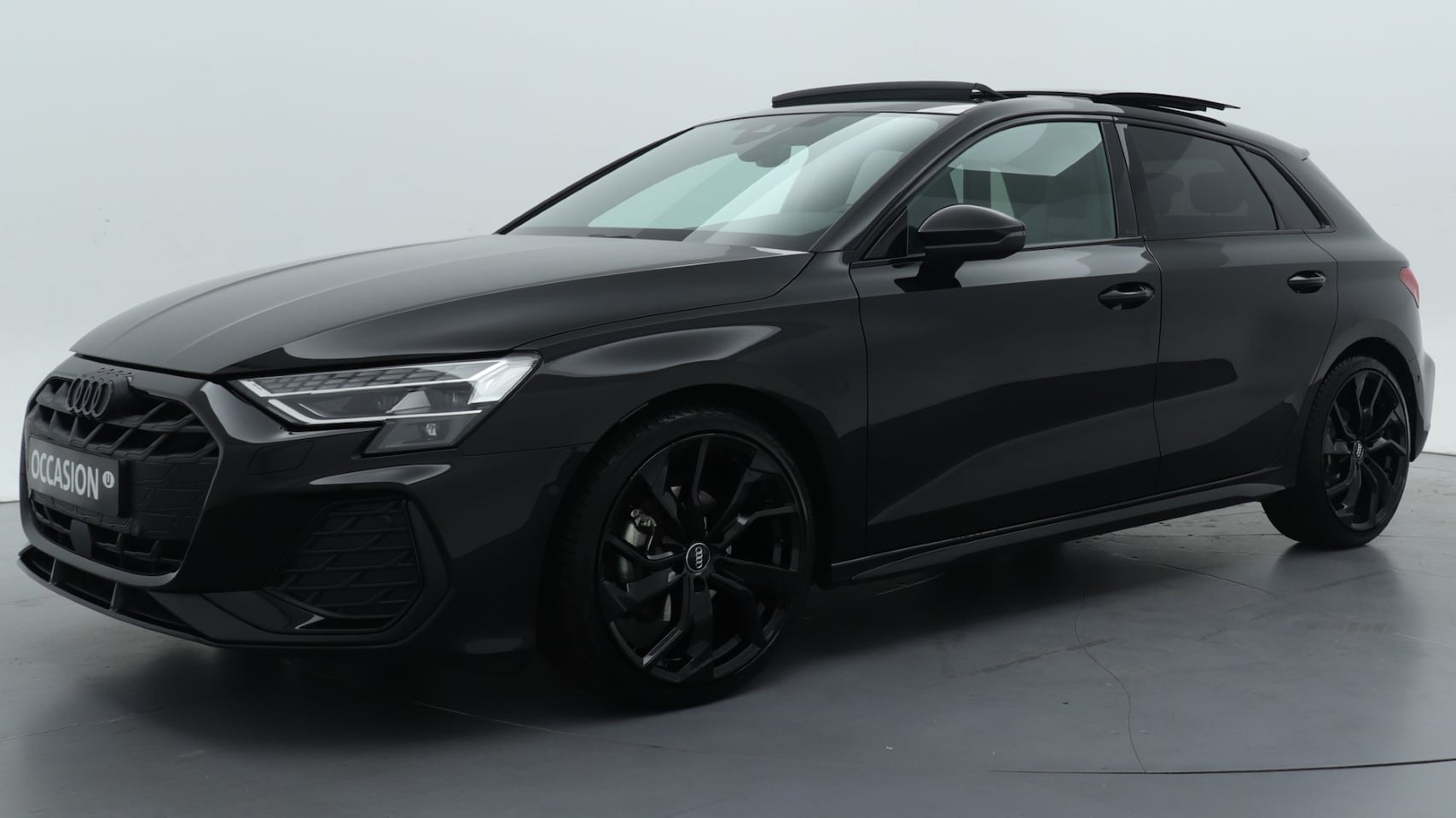 Audi A3 Sportback - 35 TFSI 150PK S edition | Leder | Panoramadak | PDC v+a | Comfortsleutel | 19" LMV | 60 - AutoWereld.nl