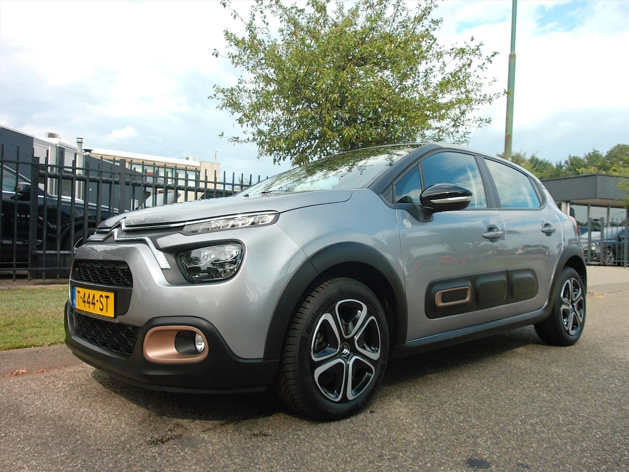 Citroën C3 - 1.2 PureTech 83pk S&S C-Series Connect Navigatie - AutoWereld.nl