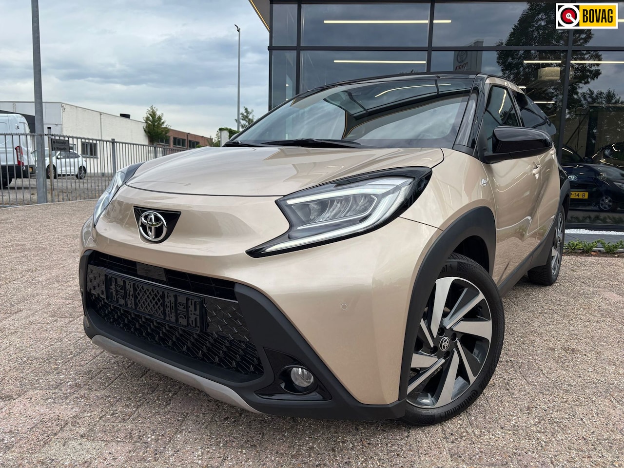 Toyota Aygo X - 1.0 VVT-i S-CVT Explore|Cabriodak - AutoWereld.nl