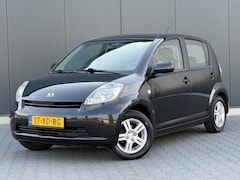 Daihatsu Sirion 2 - 1.0-12V Trend 5-Deurs - Nette Auto - 140DKM