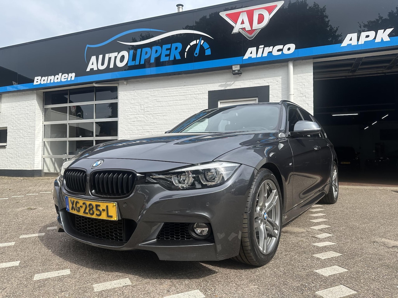 BMW 3-serie Touring - 318i M Sport Edition /Automaat/Nieuwe apk bij aflevering/Distributiecompleet vervangen - AutoWereld.nl