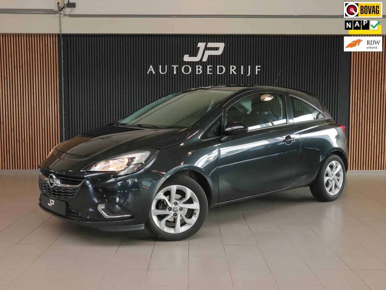 Opel Corsa - 1.4 Color Edition CRUISECONTROL|LM-VELGEN|AIRCO|PDC - AutoWereld.nl
