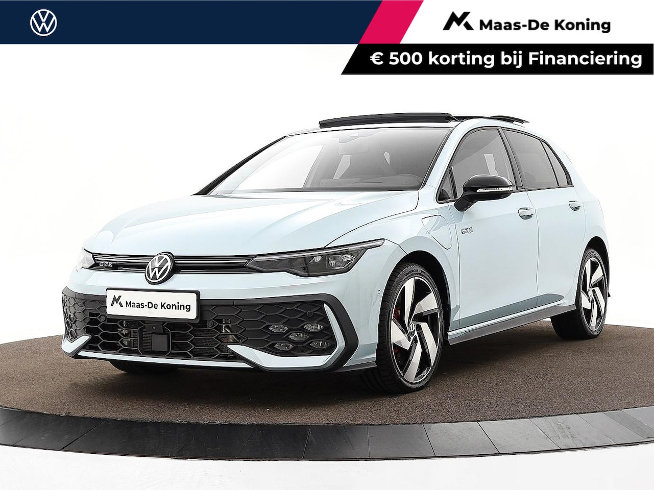 Volkswagen Golf - 1.5 eHybrid 272pk DSG GTE · Panoramadak · 360 Camera · Inklap. Trekhaak · Head-Up Display - AutoWereld.nl