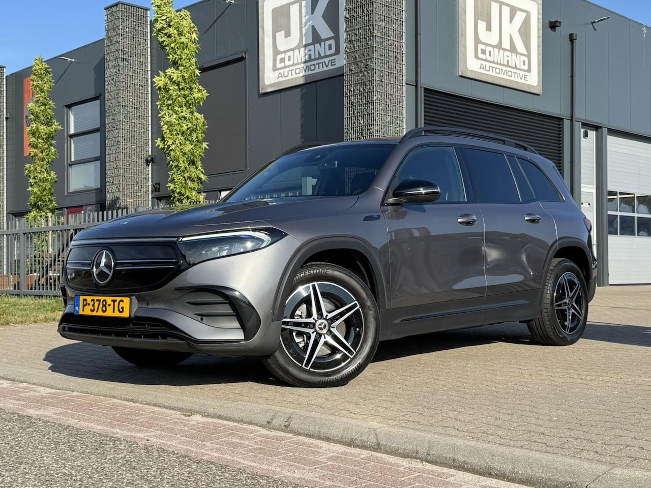 Mercedes-Benz EQB - 300 4MATIC 7 Persoons | Keyless | SOH 95% - AutoWereld.nl