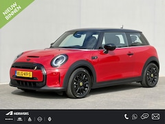 MINI Electric - Classic 33 kWh / SOH 95% / All Season banden / Apple Carplay/Android Auto / Navigatie / St