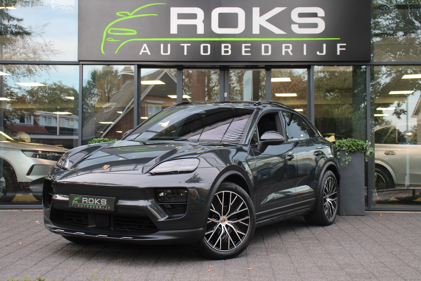Porsche Macan - 4 Luchtvering/Matrix/OffroadP./BijrijdersDisplay/SurroundView/InnoDrive/Bose/Panoramadak/2 - AutoWereld.nl