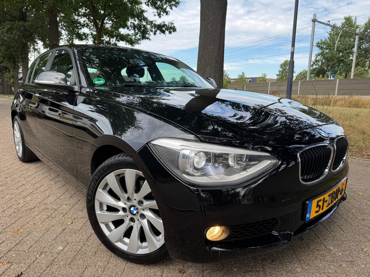 BMW 1-serie - 114i Upgrade Edition 2012 Leder Interieur Xenon - AutoWereld.nl