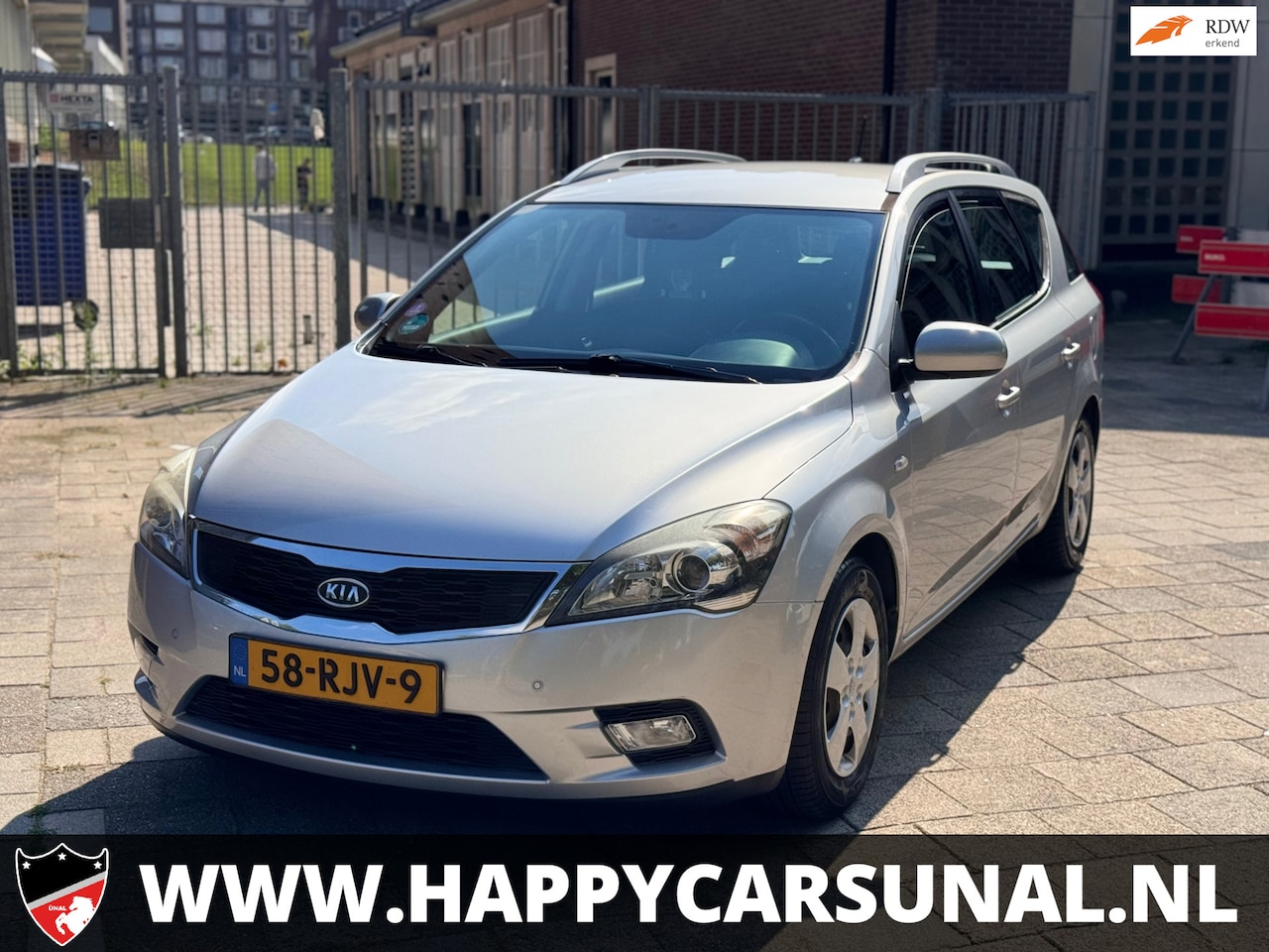 Kia Cee'd Sporty Wagon - 1.4 CVVT Comfort Pack 1.4 CVVT Comfort Pack, AIRCO, NAP, APK - AutoWereld.nl