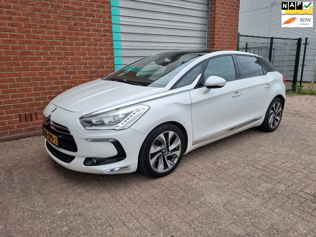 Citroën DS5 - 1.6 THP So Chic 115kw Automaat Bj:2012 NAP! - AutoWereld.nl