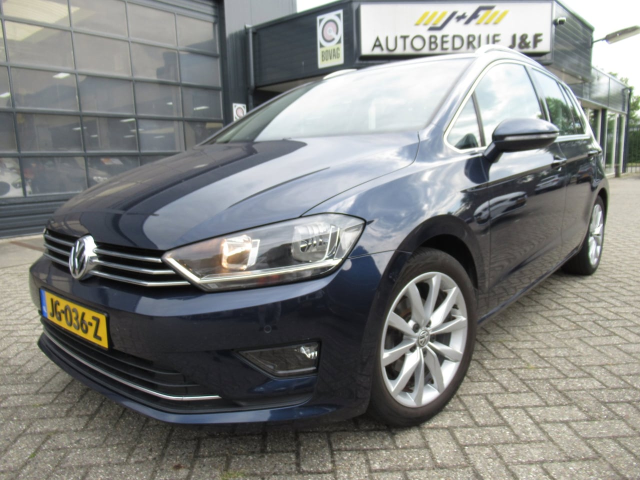 Volkswagen Golf Sportsvan - 1.2 TSI Highline / NAV / Climate Control / Achteruitrijcamera - AutoWereld.nl